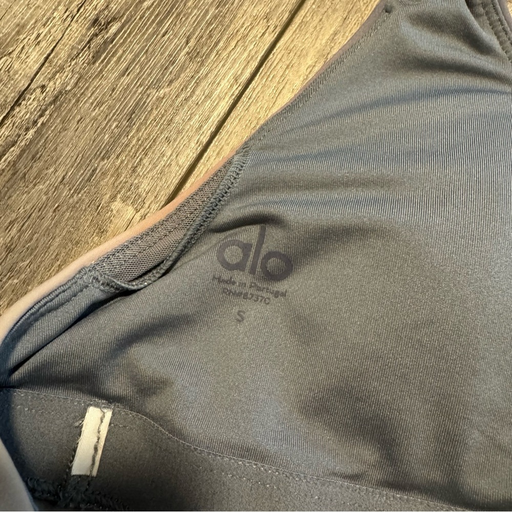 alo yoga vapor take charge bra small 2 4 ombré - Picture 5 of 6